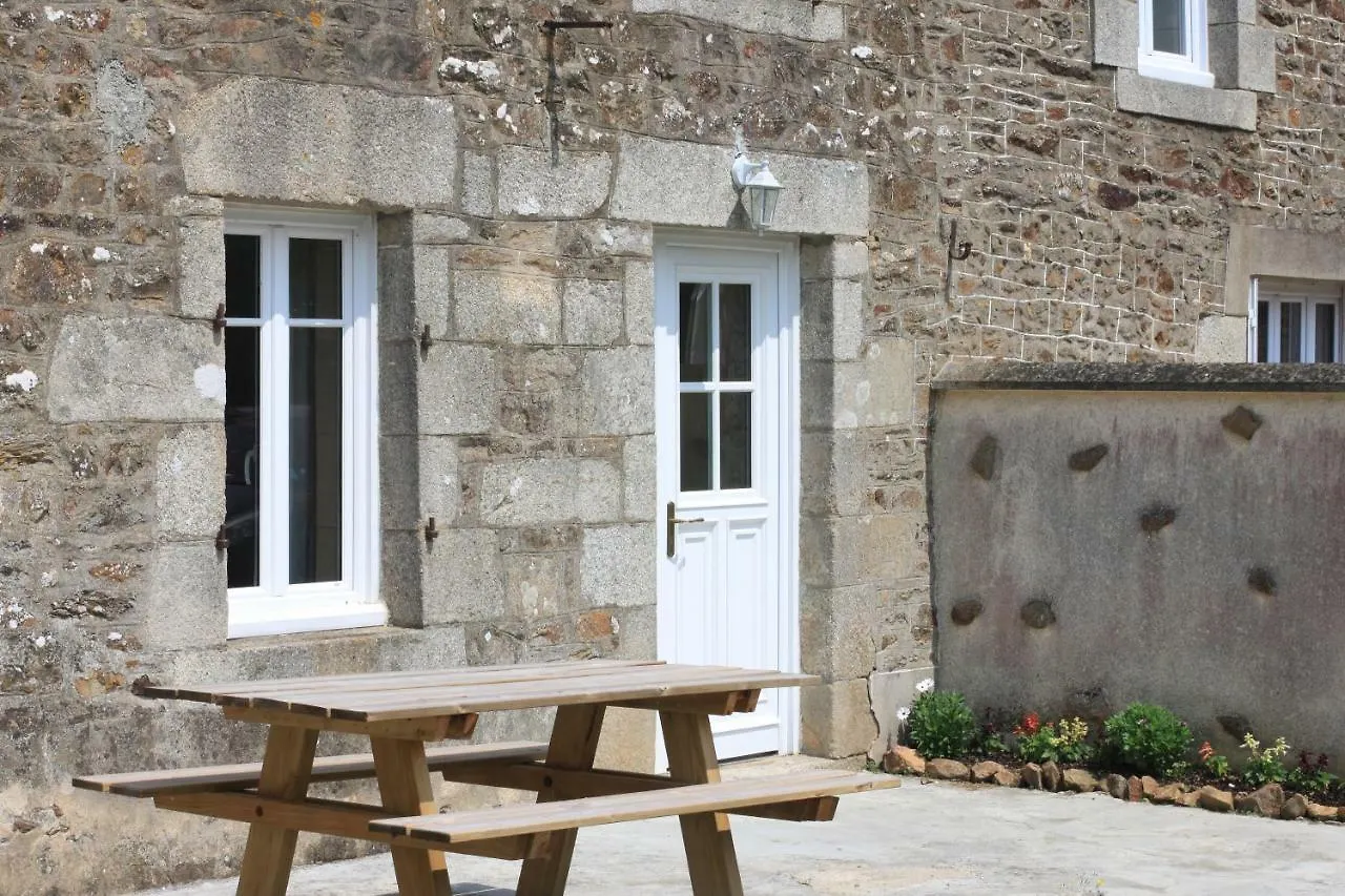 Holiday home Chez Caroline Et Guillaume, Le Gray Villa Pleslin-Trigavou France