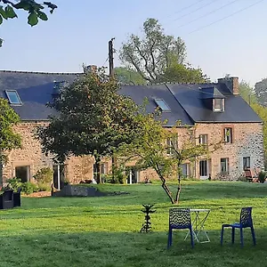 L'eau Qui Dort - Et Tables D'hotes Bed & Breakfast